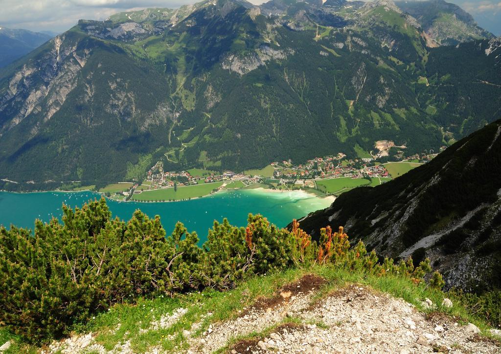 Gaestehaus Alpina Maurach  Bagian luar foto