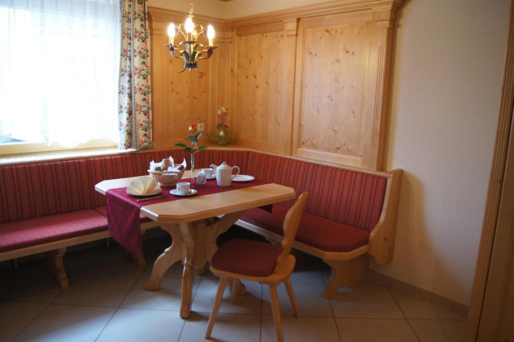 Gaestehaus Alpina Maurach  Ruang foto