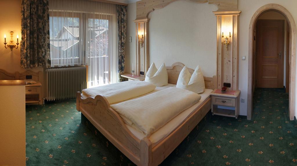 Gaestehaus Alpina Maurach  Bagian luar foto