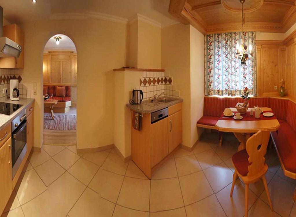 Gaestehaus Alpina Maurach  Bagian luar foto